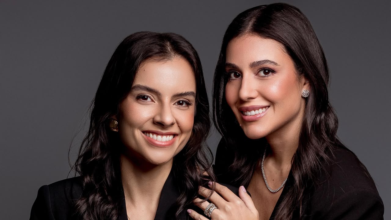 Dra. Belisa Müller e Dra. Luíze Bettanzo reforçam a necessidade de abordar a saúde anal de maneira leve, acessível e sem preconceitos.