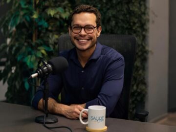 Dr. Gabriel presente no podcast.