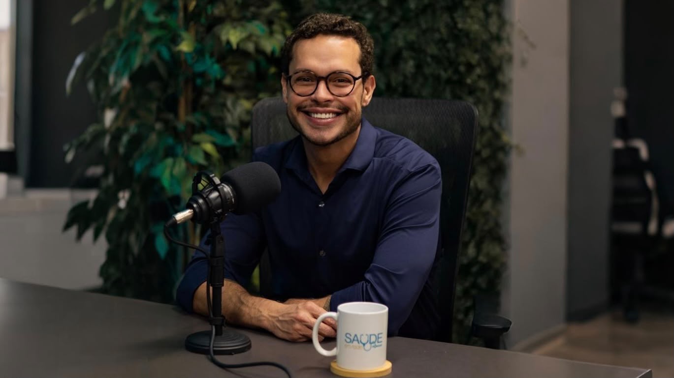 Dr. Gabriel presente no podcast.